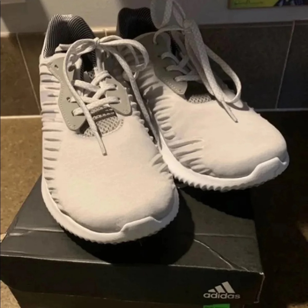 Adidas Alphabounce